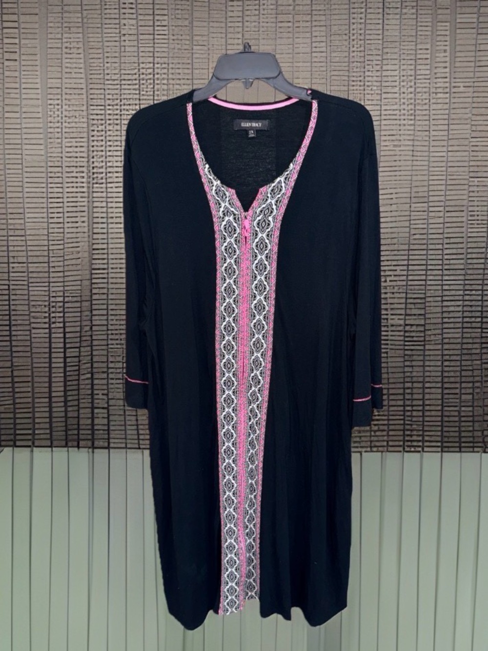 Ellen Tracy Women’s Black Tunic Dress w/Pink and White Accent & Pockets-2X-EC